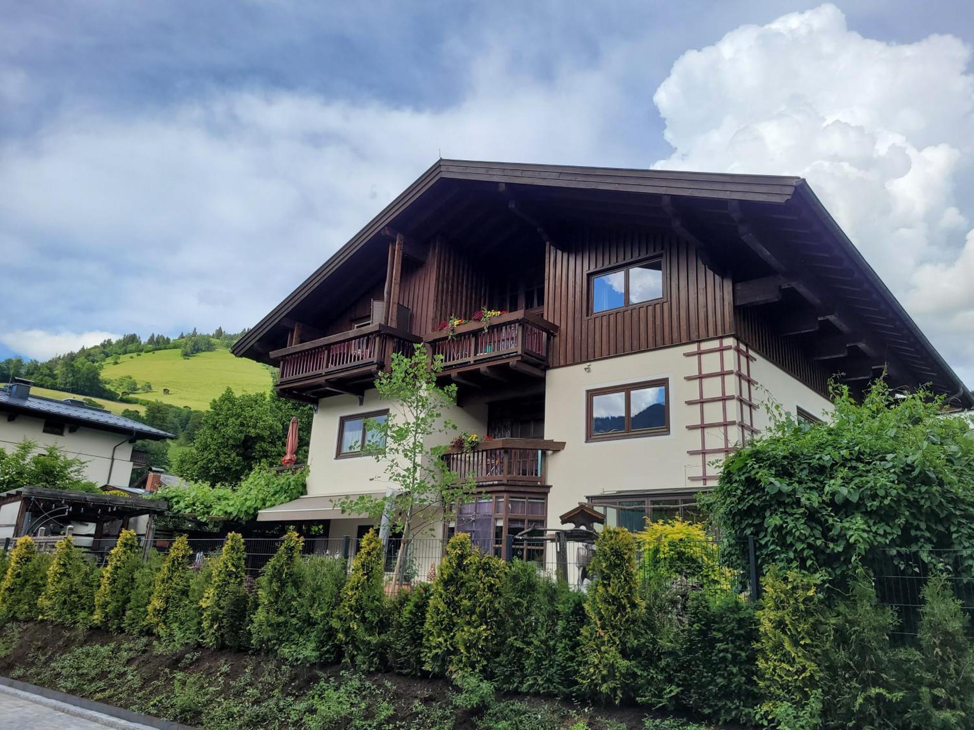 Appartementhaus Hollaus Zell am See Exterior photo